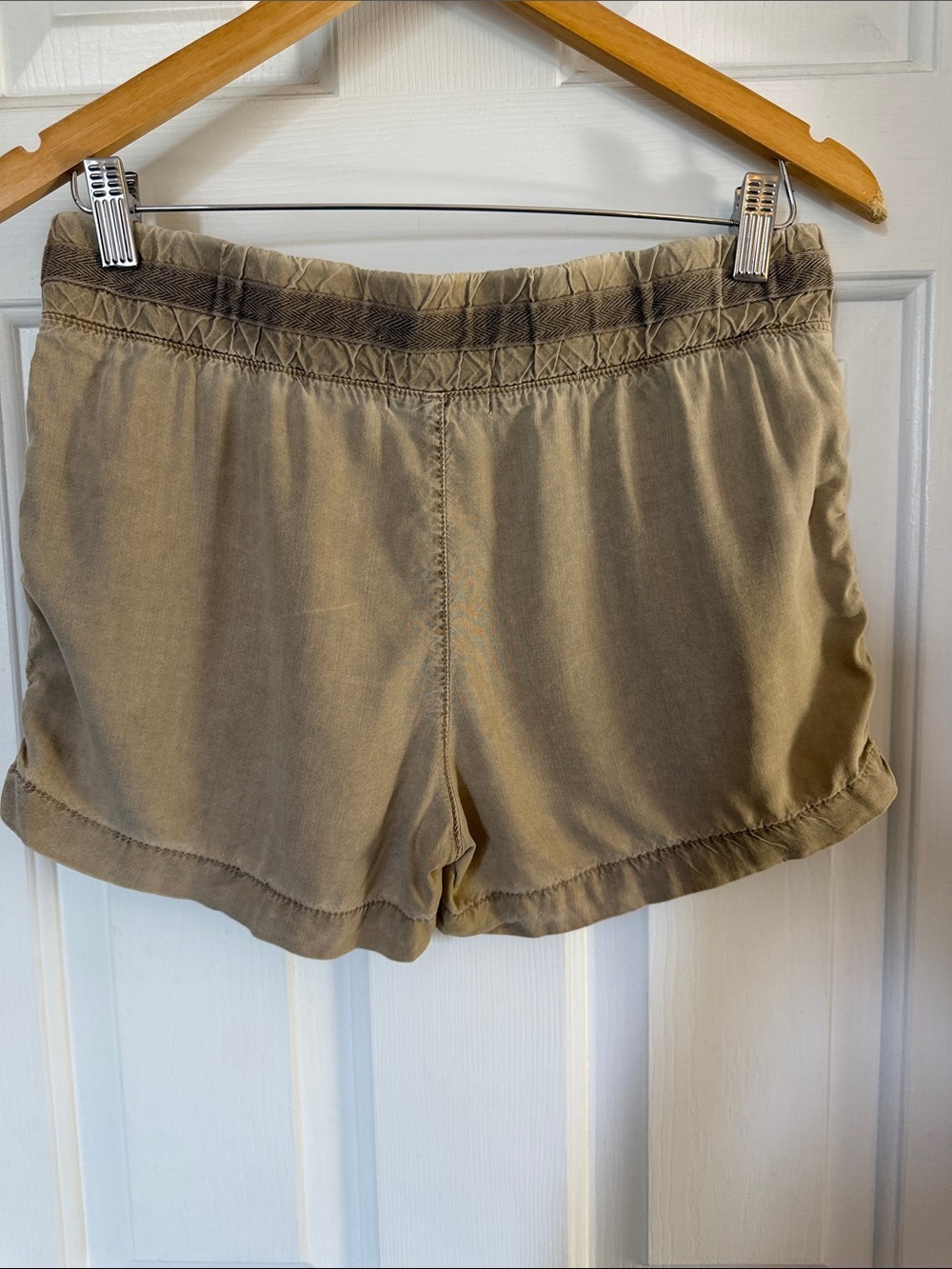 cloth & stone Olive-Tan Relaxed Drawstring Shorts XS 100% tencel lyocell - Picture 3 of 5